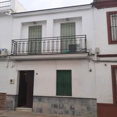 Casa a N/a. Se vende casa  centrica ,de dos plantas en villaverde del río se