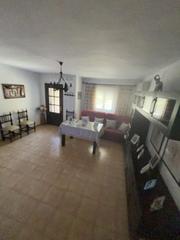Xalet a Calle el chorro 21. Bonita casa en el bosque con terreno y garaje