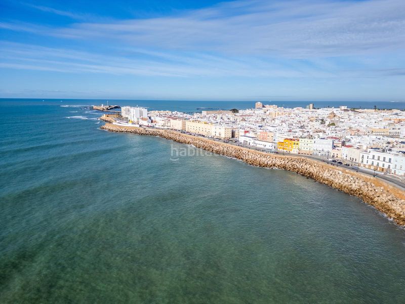 Foto a6ec4f1d-3193-436f-bc16-3986fa89392f. Edifici a callejón de los piratas 3 a El Pópulo - Santa María Cádiz