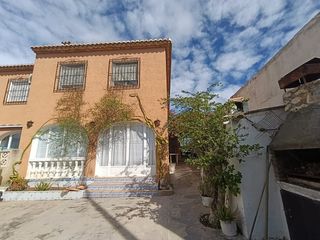 Casa adossada en Les Fonts - Els Molins