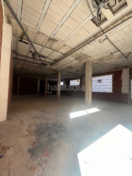 Foto ae2b5c6f-cd2b-4e5d-8f37-5a8f3bb53ca6. Local comercial en Teulada