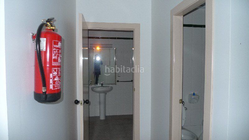 Foto baec2cab-5f98-4907-b00c-50b18876ccfb. Local comercial a Pego