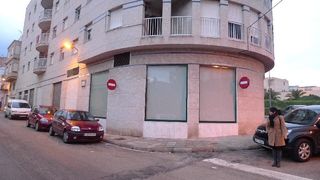 Locale commerciale in Pego