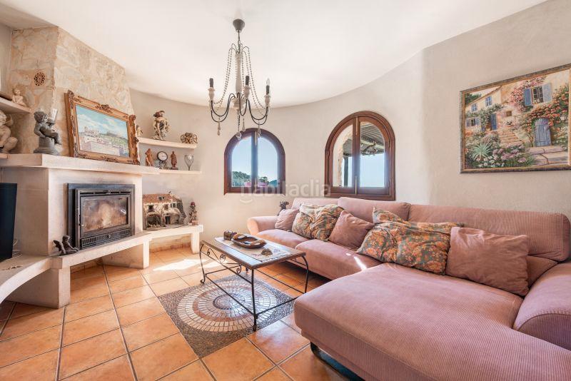 Foto 6faf6384-9ab5-480b-9c23-a959355a328c. Masia amb xemeneia aparcament a Zona d´Interior Son Servera