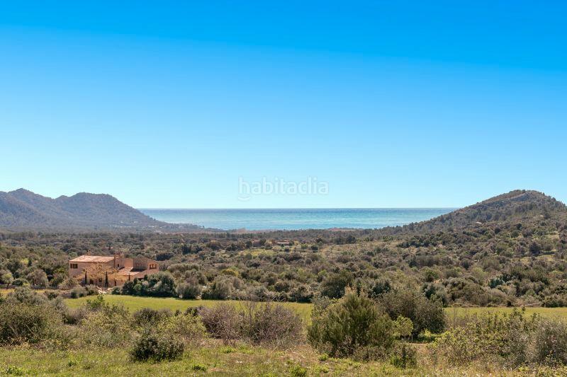 Foto ee35319e-d232-4fd9-834e-8c8800a878c2. Masia amb xemeneia aparcament a Zona d´Interior Son Servera