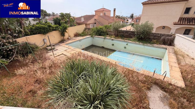 Foto e219472d-db33-4740-b7f6-4ecab9c662a5. Xalet amb aparcament piscina a Aguadulce Norte Roquetas de Mar
