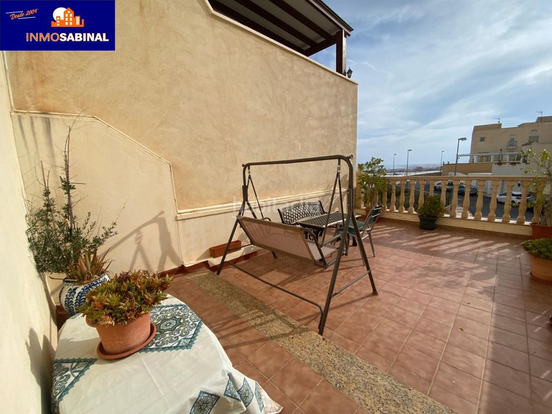 Foto c130934e-3fee-4f7f-aa80-2b30186cf689. Casa adossada amb calefacció aparcament piscina a Roquetas de Mar