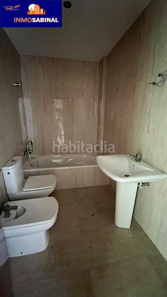 Foto 00165484-99b2-4637-99ac-c5f7a4da6c9a. Casa  edificio con gran garaje y estudio en Los Molinos - Villa Blanca Almería