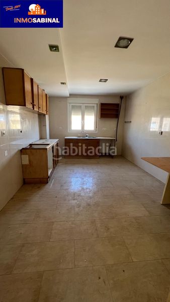 Foto 34d25faf-72ba-46a2-a639-070b4ab924c3. Casa  edificio con gran garaje y estudio en Los Molinos - Villa Blanca Almería