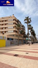 Pis en Las Salinas. Gran piso de 3 dormitorios, orientacion sur, con terraza amplia
