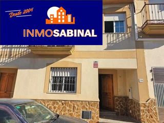 Semi detached house in San Isidro - Campohermoso. Amplio adosado en campohermoso a un precio inmejorable