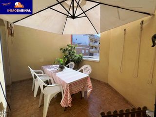 Piso en Roquetas pueblo. Amplio piso en el corazón de roquetas de mar por 125,000