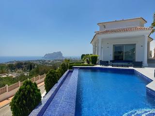 Xalet a La Fustera. Villa de lujo a la venta con vistas panoramicas, benissa