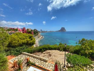 Casa adossada a Manzanera-Tosal. Espectacular bungalow en primera línea de playa en calpe