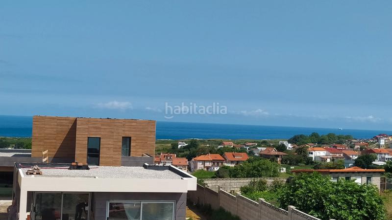 Foto 01f865e1-e077-44dd-bcfd-7455c871acd8. Chalet en calle arriba 50c chalet de diseño moderno con vistas al mar en Santander