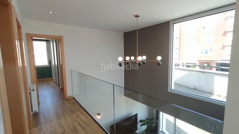 Foto 088e90c9-17a7-4bf4-b65a-ac881041d47c. Chalet en calle arriba 50c chalet de diseño moderno con vistas al mar en Santander