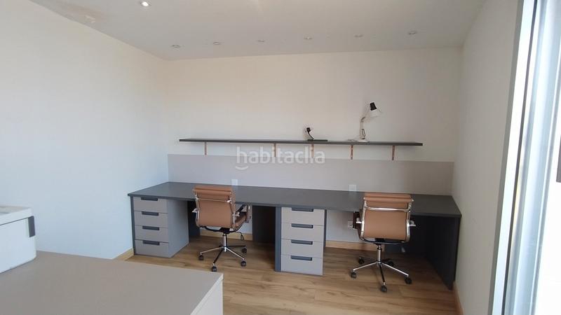 Foto 59a52f06-1b0a-4928-9eac-978928cc53cd. Chalet en calle arriba 50c chalet de diseño moderno con vistas al mar en Santander