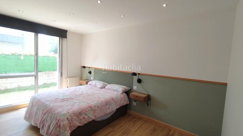 Foto 8cce7ebb-88fe-487d-b452-ed134f04840d. Chalet en calle arriba 50c chalet de diseño moderno con vistas al mar en Santander