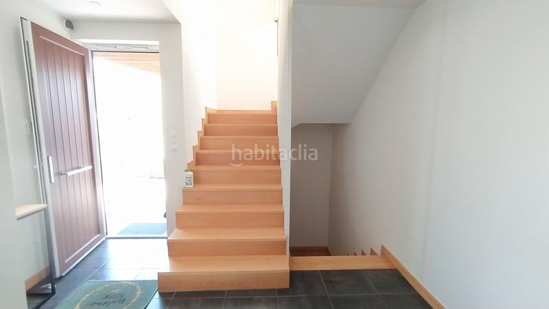 Foto 956f286a-5f0b-412f-88ad-fe85b3d75cdc. Chalet en calle arriba 50c chalet de diseño moderno con vistas al mar en Santander