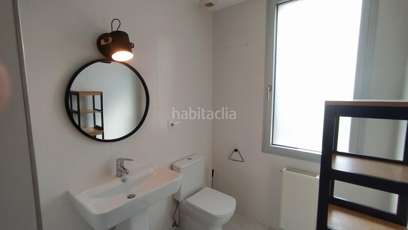 Foto a17c7ce4-07b1-4602-ba1c-4d98e1a6a546. Chalet en calle arriba 50c chalet de diseño moderno con vistas al mar en Santander