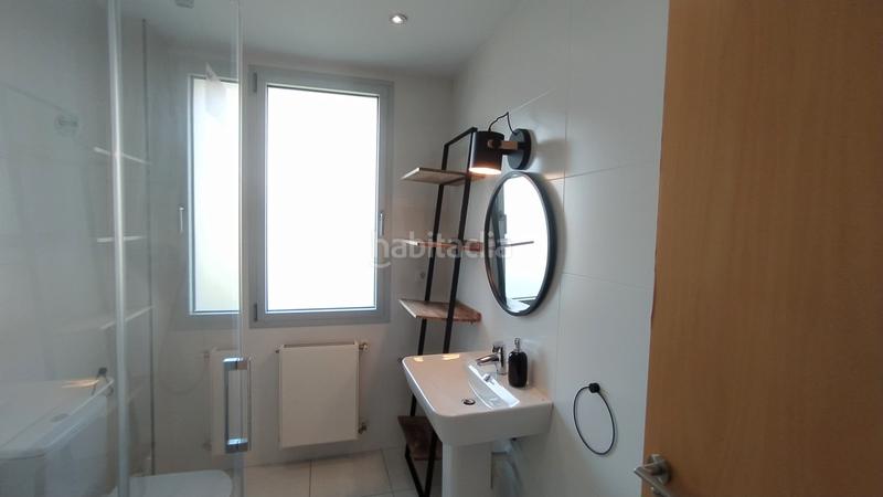 Foto b48ea1fa-f54c-42ab-b912-5a80a507329e. Chalet en calle arriba 50c chalet de diseño moderno con vistas al mar en Santander