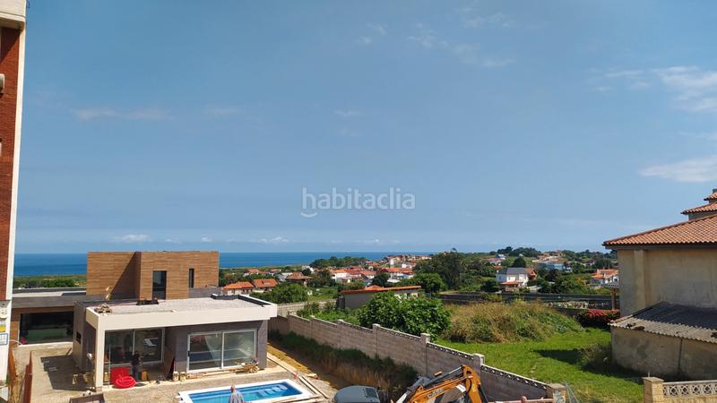 Foto b4931bf9-d959-478e-adaa-5972326c73f7. Chalet en calle arriba 50c chalet de diseño moderno con vistas al mar en Santander