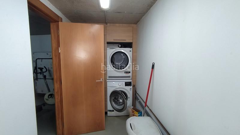 Foto b9f80e77-8030-44e2-b10d-1f393a4e0128. Chalet en calle arriba 50c chalet de diseño moderno con vistas al mar en Santander