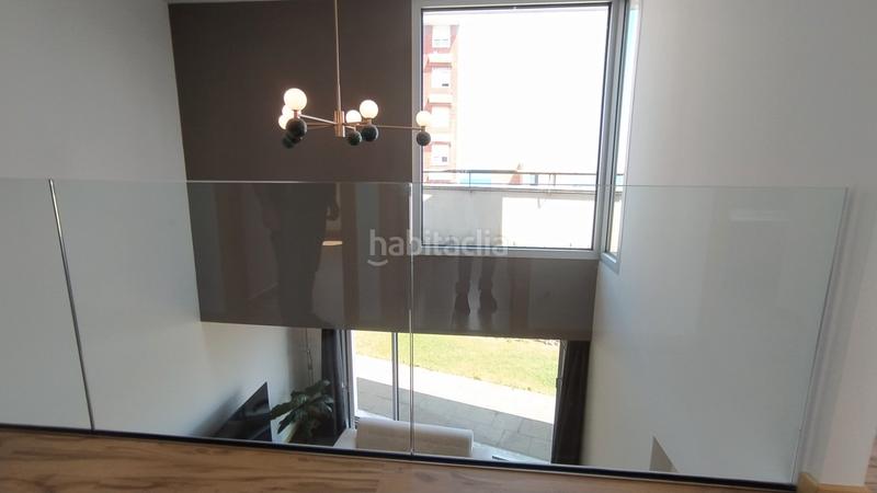 Foto bb8bec9c-e545-44fc-8b21-22ec11e5edfc. Chalet en calle arriba 50c chalet de diseño moderno con vistas al mar en Santander