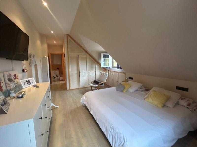 Foto 178b51aa-c58f-45d4-93a4-511756e938e0. Xalet amb calefacció aparcament piscina a Cueto Santander