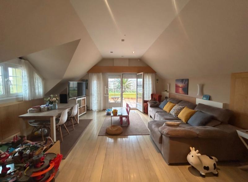 Foto 2e796aad-8c36-4e4a-bc68-a45166ba76b8. Xalet amb calefacció aparcament piscina a Cueto Santander