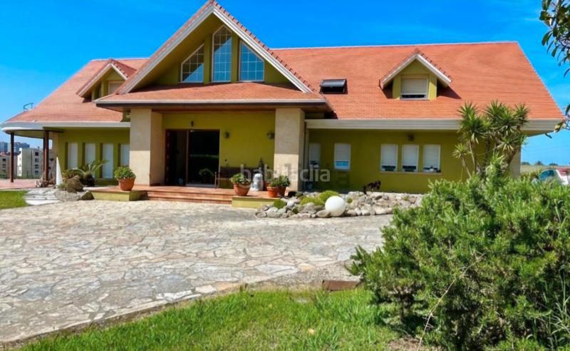 Foto f43dc393-0302-4746-915a-061f8d5aa208. Xalet amb calefacció aparcament piscina a Cueto Santander