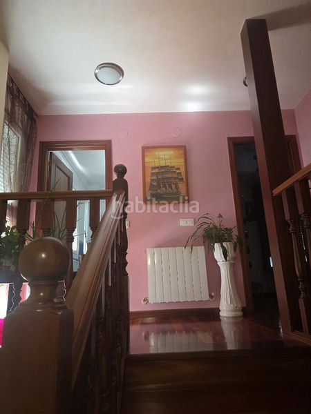 Foto 0563a51d-b6a9-42e5-a6b0-0156a3399eee. Casa adossada amb calefacció aparcament a Reocín