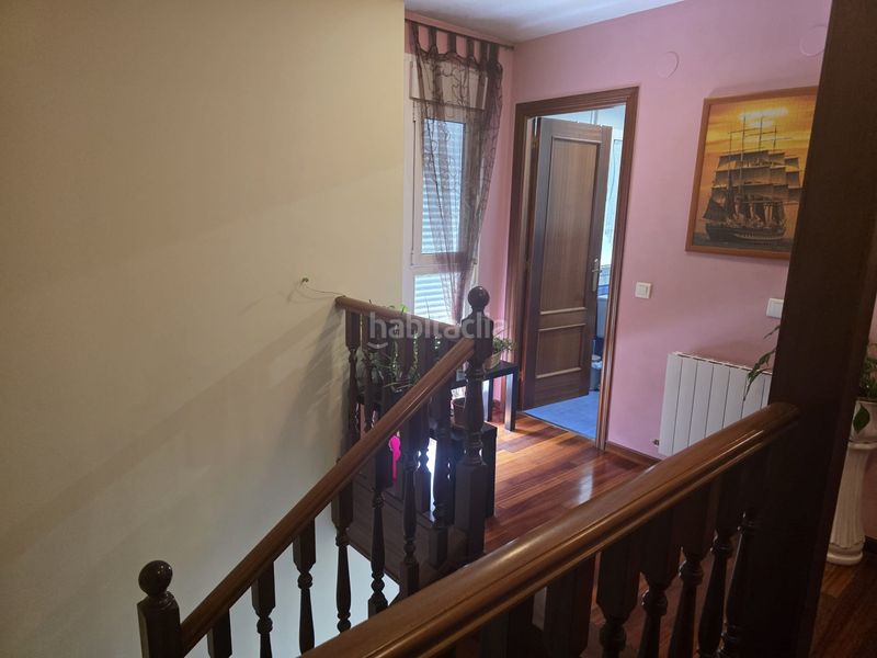 Foto a884898e-d537-476a-903d-017c081f52b3. Casa adossada amb calefacció aparcament a Reocín