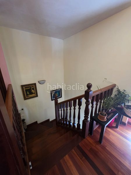 Foto b6d5389d-af5c-4a9d-9cd5-ada2a72c91c2. Casa adossada amb calefacció aparcament a Reocín
