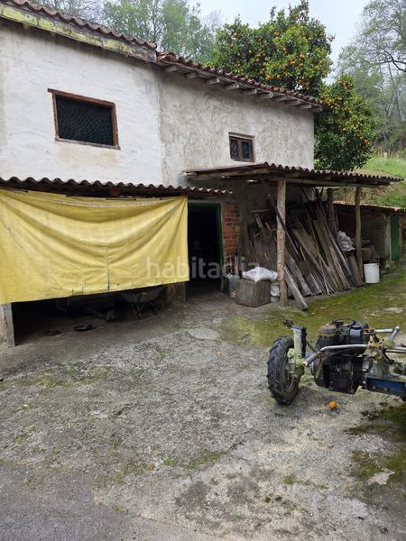 Foto 145ded4f-b2ac-48f8-b06c-c6c375039c18. Casa adossada amb xemeneia calefacció aparcament a Valdáliga