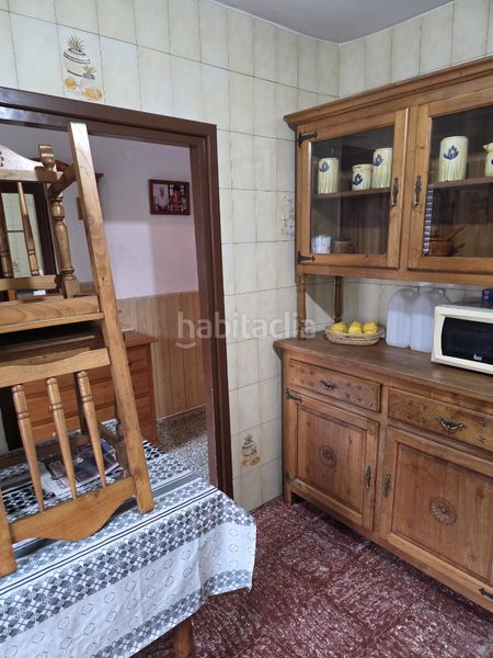 Foto 3dd567d8-7b3d-4a7c-b087-0f0d00527d74. Casa adossada amb xemeneia calefacció aparcament a Valdáliga