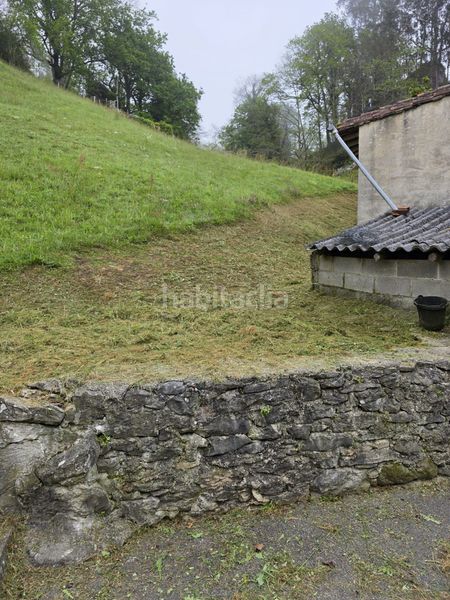 Foto 41940314-e561-4bc9-85be-f864907db134. Casa adossada amb xemeneia calefacció aparcament a Valdáliga