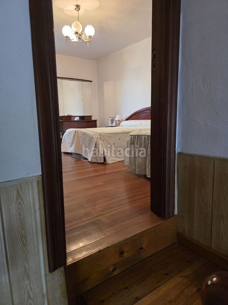 Foto 7fe48abb-e78c-457a-a016-49c779f50c22. Casa adossada amb xemeneia calefacció aparcament a Valdáliga