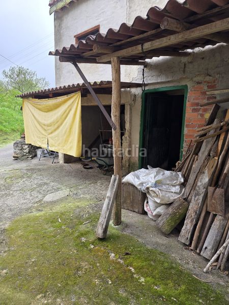 Foto c62e45fb-2a9d-418e-a3e1-09bf1d03d341. Casa adossada amb xemeneia calefacció aparcament a Valdáliga