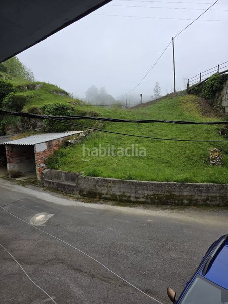 Foto e140fec9-7d1c-4730-8989-251bd205872d. Casa adossada amb xemeneia calefacció aparcament a Valdáliga