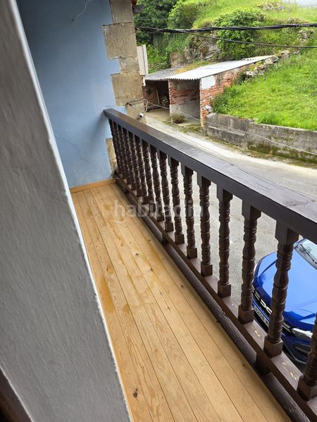 Foto f1f7be84-d2b7-4ba9-af96-2e02df84b6a0. Casa adossada amb xemeneia calefacció aparcament a Valdáliga