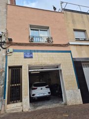 Haus  Carrer de l'escultor clarà 60. Casa familiar