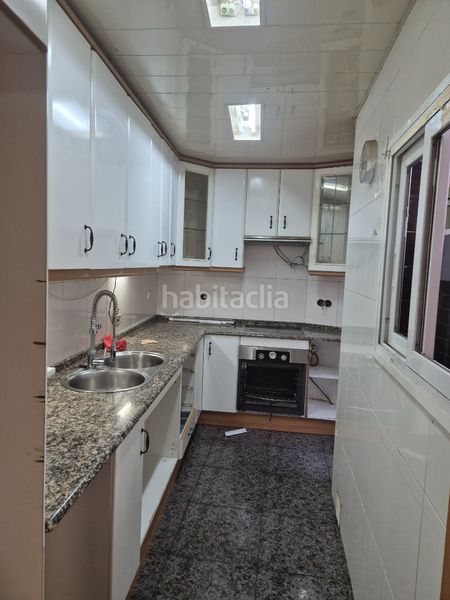 Foto 5a5067cf-7bfc-4474-b9af-2a53b8945a7d. Casa a carrer d osca 11 a La Maurina Terrassa