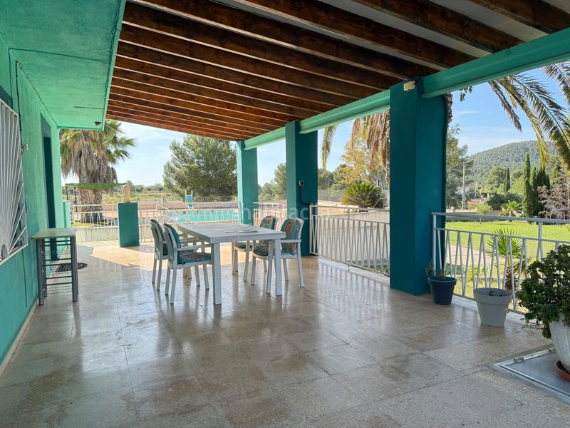 Foto cb3ad383-568f-463c-a5a6-a39a7ab30cb6. Masía en calle prado 23 chalet rústico en venta en Alborache
