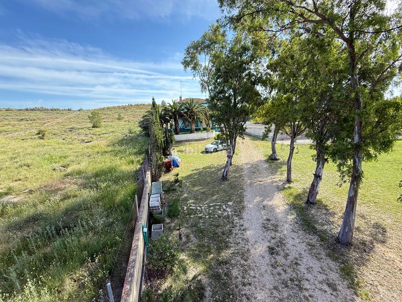 Foto e5e19677-92a9-47e6-aefa-173362b2724e. Masía en calle prado 23 chalet rústico en venta en Alborache