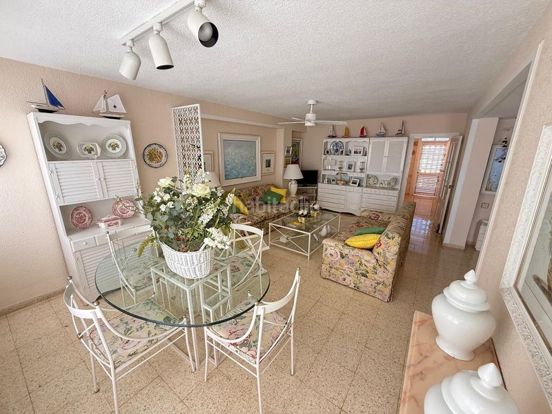 Foto 23c414fd-a79a-49fd-9908-e332535695d8. Apartament amb piscina a El Perellonet Valencia