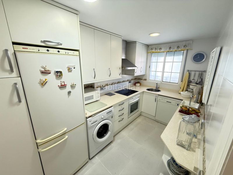 Foto b046a05a-5a34-4b7f-a325-542939d89462. Apartament amb piscina a El Perellonet Valencia