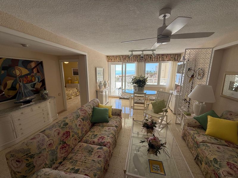 Foto ceb8a2ee-712b-4776-9058-109b8d8cfbe8. Apartament amb piscina a El Perellonet Valencia
