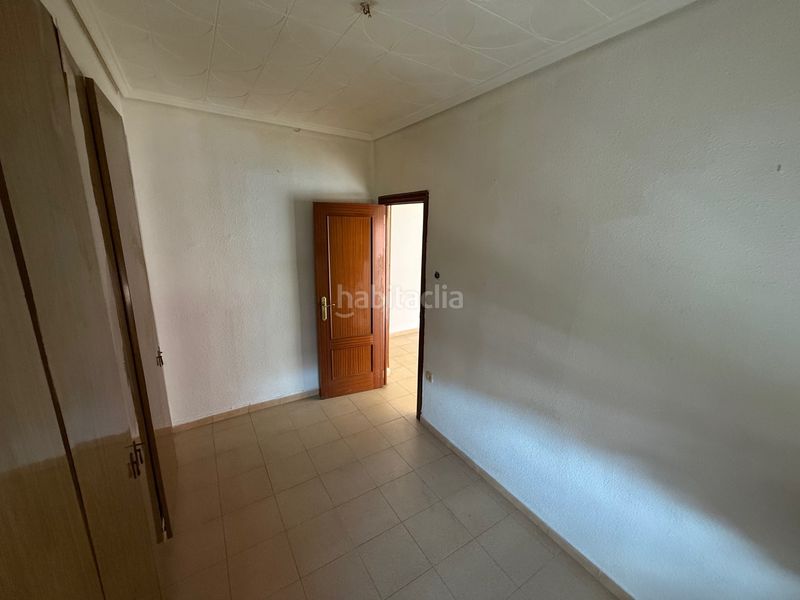 Foto 9f1a36b0-37b1-4e27-a69f-b738385206d4. Apartament a Camí Fondo Valencia