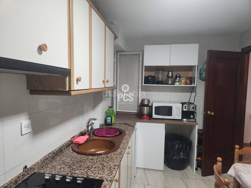 Foto f026895c-37ae-4b07-a201-0a2cbb8dc269. Flat in zona ayuntamiento s/n in Totana